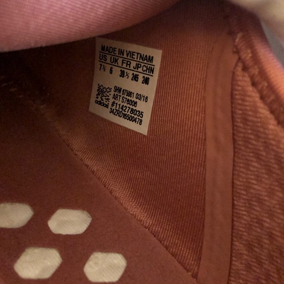 !!!SOLD!!! Women’s NMD R1 - Picture 6 of 6
